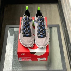 Grey React Element 87 Sneaker